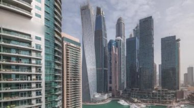 Dubai marinası limandaki en yüksek gökdelenler ve yatlar tüm gün boyunca havalanacak..