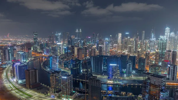 Skyline Modern Építészet Dubai Üzleti Öböl Megvilágított Tornyok Panorámás Éjszakai — Stock Fotó