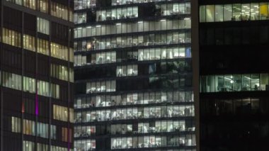 Gökdelenlerdeki Pencereler Uluslararası İş Merkezi Şehir Gecesi