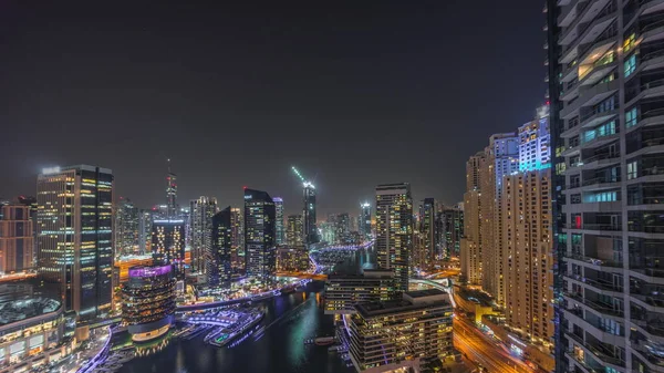 Luftpanoramablick Auf Dubais Yachthafen Beleuchtete Wolkenkratzer Rund Den Kanal Mit — Stockfoto