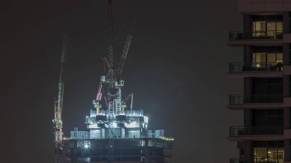 Строящийся Небоскреб Кранами Железным Каркасом Ночного Видения Строительство Новой Многоэтажной — стоковое фото