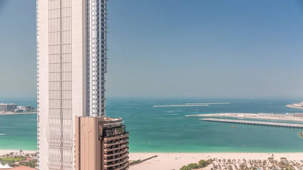 Playa Jbr Con Arena Dorada Cerca Del Timelapse Aéreo Costero —  Fotos de Stock