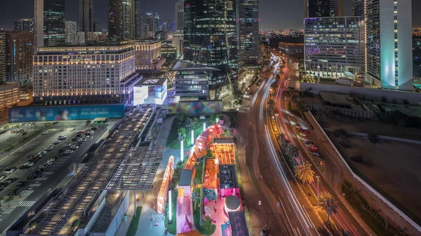 Dubai International Financial District Mit Verkehr Auf Einer Straße Nacht — Stockfoto
