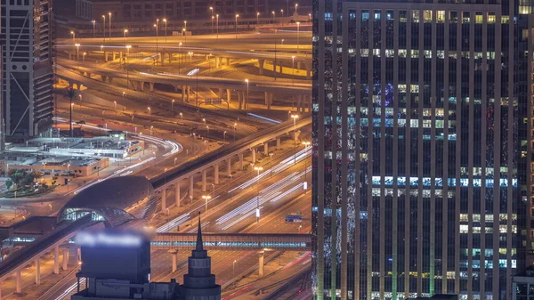 Дубайская Пристань Яхт Освещена Офисными Башнями Пробками Перекрестке Шейх Заид — стоковое фото