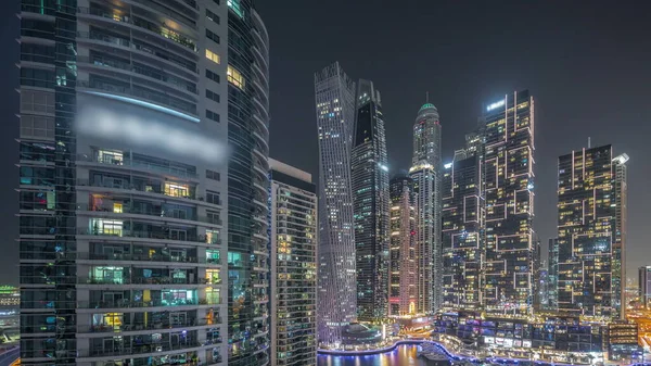 Dubai Marina Höchste Wolkenkratzer Mit Glühenden Fenstern Und Yachten Hafen — Stockfoto