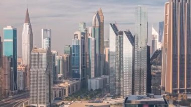 Dubai Finans Merkezi 'nin Panorama' sında uzun gökdelenler zaman ayarlı..