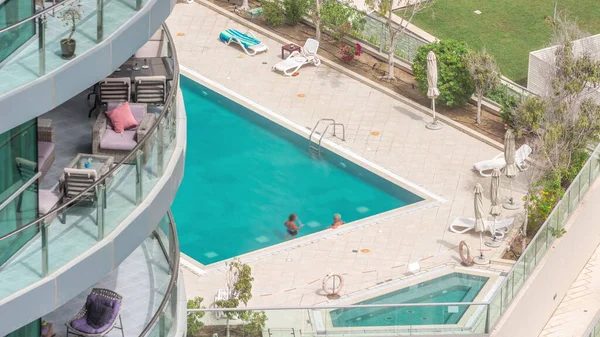 Swimming Pool Viewed Timelapse Aerial Top View Dubai Marina People — Stock Photo, Image