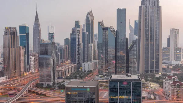 Район Финансового Центра Дубая Высокими Небоскребами Подсветкой День Днем Переживает — стоковое фото