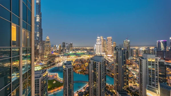 Dubaj Centrum Fontánami Moderní Futuristické Architektury Vzduchu Den Noc Přechodový — Stock fotografie