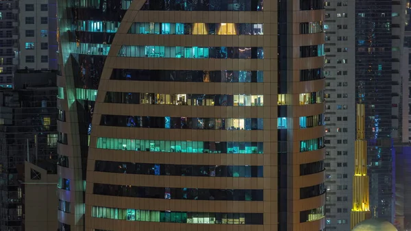 Mesquita Arranha Céus Bairro Barsha Heights Com Janelas Brilhantes Torre — Fotografia de Stock