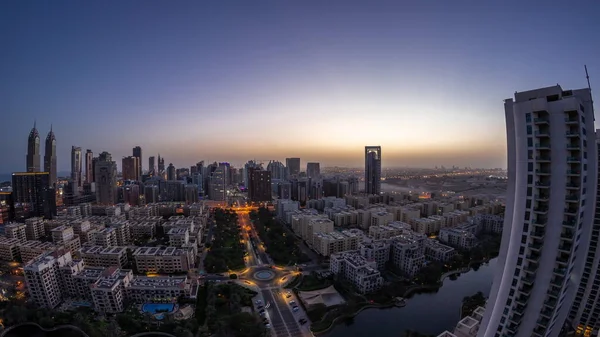 Arranha Céus Distrito Barsha Heights Edifícios Baixos Distrito Greens Noite — Fotografia de Stock