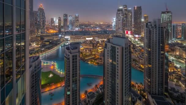 Dubai Centro Con Fuentes Arquitectura Futurista Moderna Noche Aérea Día — Vídeos de Stock