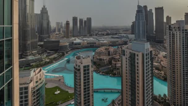Dubai Centrum Tijdens Zonsopgang Met Fonteinen Moderne Futuristische Architectuur Luchtfoto — Stockvideo