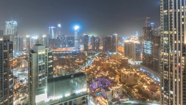 불이꺼질 공중에서 파노라마처럼 도시를 바라본다 아랍에미리트 스카이 라인에 전통적 비즈니스 — 비디오