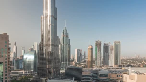 Dubaj Centrum Města Během Západu Slunce Odraženým Sluncem Skleněného Povrchu — Stock video