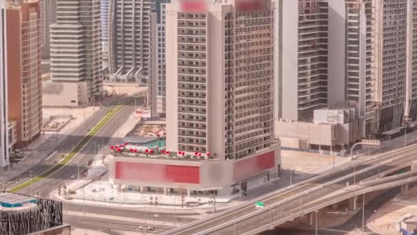Grattacieli Alla Business Bay Dubai Timelapse Aerea Mattino Incrocio Stradale — Video Stock
