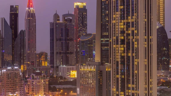 Wiersz Wysokich Budynków Wokół Sheikh Zayed Road Difc Dzielnica Powietrzna — Zdjęcie stockowe