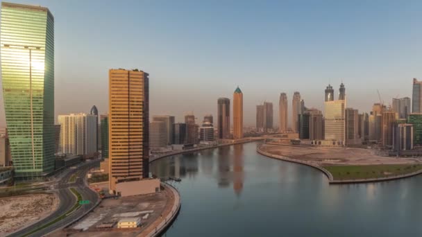 Rascacielos Cityscape Dubai Business Bay Con Cronometraje Panorámico Aéreo Del — Vídeos de Stock