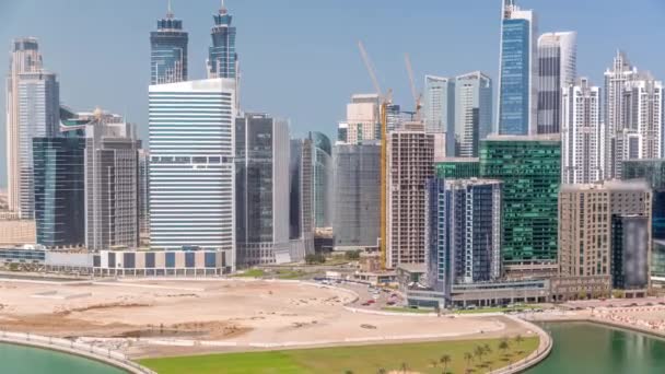 Stadtbild Wolkenkratzer Der Dubai Business Bay Mit Wasserkanal Antenne Zeitraffer — Stockvideo