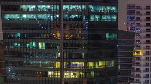 Ventanas Iluminadas Por Noche Edificios Oficinas Modernos Timelapse Rascacielos Multinivel —  Fotos de Stock