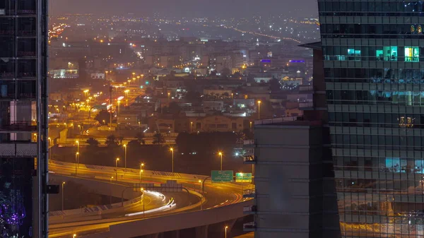 Vista Aérea Del Tráfico Paso Elevado Muchas Casas Apartamentos Ciudad — Foto de Stock