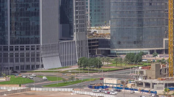 Дубайський Діловий Район Затоки Офісними Хмарочосами Трафік Перехресті Доріг Зелений — стокове фото