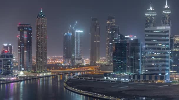 Stadsbild Skyskrapor Dubai Business Bay Med Vatten Kanal Antenn Natt — Stockvideo