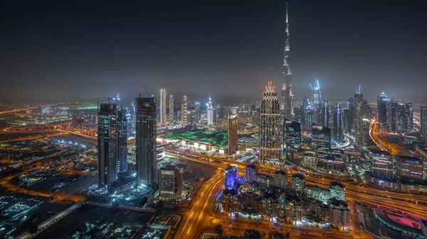 Légi Kilátás Legmagasabb Tornyok Dubai Belvárosában Városkép Autópálya Éjszakai Időintervallum — Stock Fotó