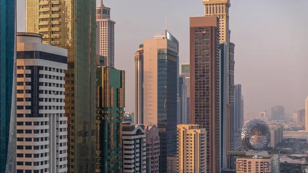 Dubai International Financial District 곳이다 수영장 주차장 도로에서 아랍에미리트 — 스톡 사진