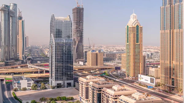 Vista Panorâmica Horizonte Cidade Dubai Com Metrô Carros Movendo Mais — Fotografia de Stock