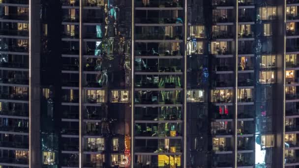 Φωτεινά Πανοραμικά Παράθυρα Διαμερίσματα Υψηλής Ποιότητας Κτιρίου Νύχτα Timelapse Λαμπερά — Αρχείο Βίντεο