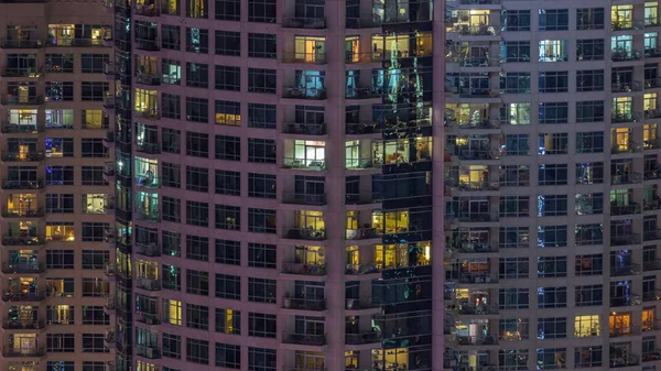 Vista Nocturna Del Apartamento Exterior Del Edificio Recidencial Timelapse Con —  Fotos de Stock