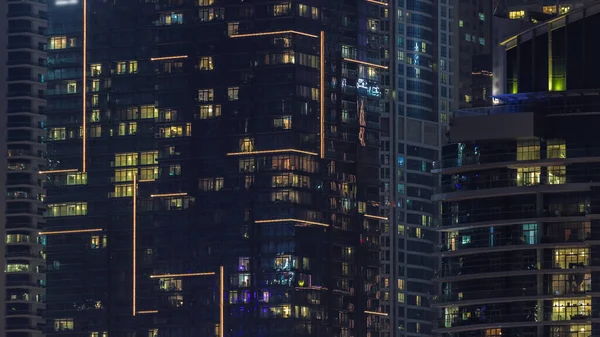 Widok Nocny Świateł Panoramicznych Oknach Wielopiętrowych Budynków Antenowy Timelapse Podświetlany — Zdjęcie stockowe