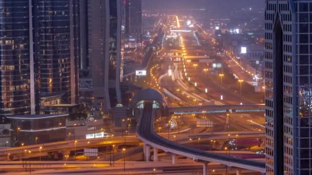 Ocupado Sheikh Zayed Road Noche Aérea Día Timelapse Transición Metro — Vídeos de Stock