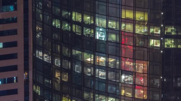 Fenster Hochhaus Glas Außen Späten Abend Mit Leuchtenden Und Blinkenden — Stockvideo