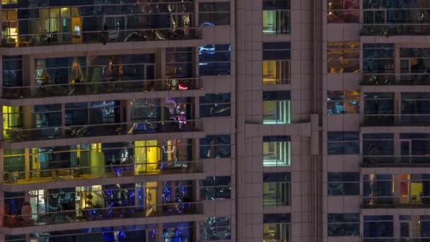 Pemandangan Malam Apartemen Luar Berwarna Warni Bangunan Tilapse Gedung Pencakar — Stok Video