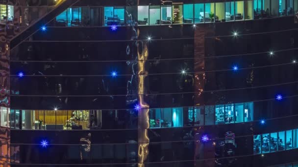 Las Ventanas Oficina Encienden Edificios Modernos Torre Timelapse Por Noche — Vídeo de stock