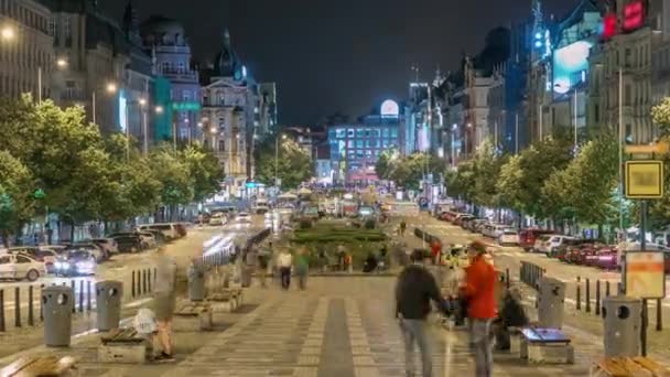 瓦茨拉夫广场在布拉格晚上游戏中时光倒流 在黄昏时候 顶视图 广场位于布拉格中心 捷克共和国 — 图库视频影像