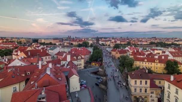 Praha Daki Vltava Nehri Üzerindeki Charles Köprüsü Eski Şehir Skelesi — Stok video