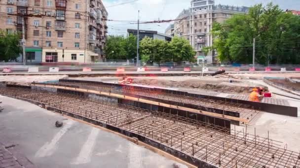Дорожньо Будівельний Майданчик Ремонтом Обслуговуванням Трамвайних Колій Бетон Працює Середній — стокове відео