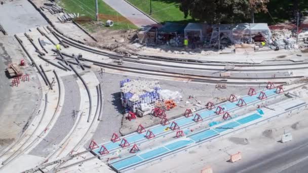 Reparatie Werkt Straat Timelapse Leggen Van Nieuwe Tramrails Een Stad — Stockvideo