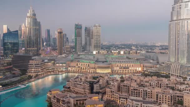 Dubai Uluslararası Finans Merkezi Nin Hava Görüntüsü Günden Geceye Geçiş — Stok video