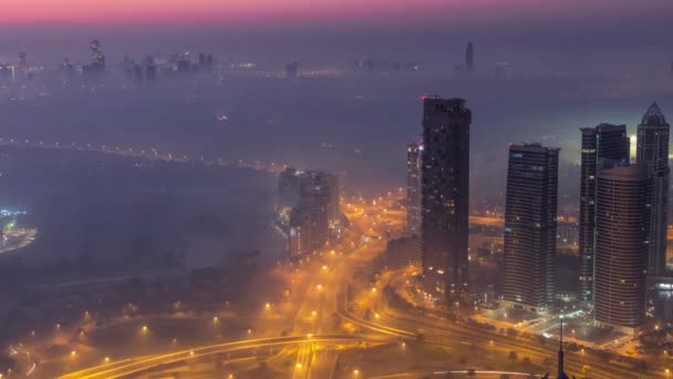 Duże Skrzyżowanie Dróg Między Dzielnicą Jlt Dubai Marina Przecinane Przez — Wideo stockowe