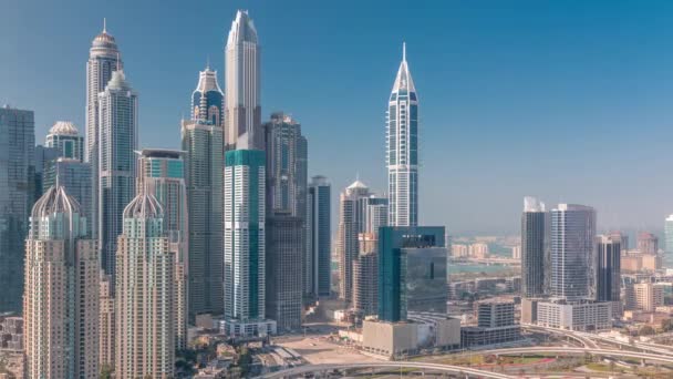 Dubai Marina Felhőkarcolói Sheikh Zayed Road Lévő Kereszteződéshez Közel Legmagasabb — Stock videók