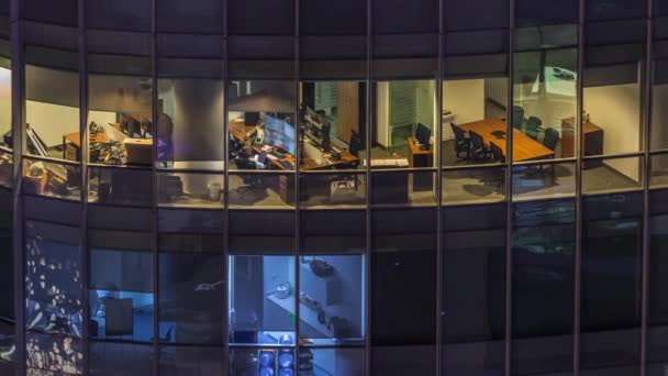 Grandes Ventanas Brillantes Edificios Oficinas Modernos Timelapse Por Noche Filas — Vídeos de Stock
