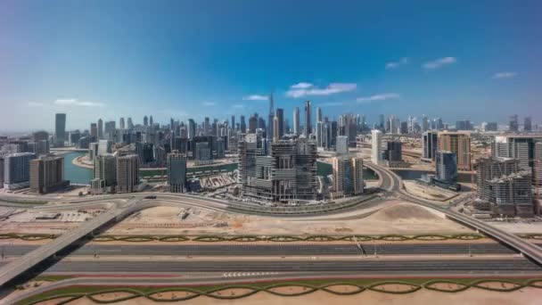 Skyline Panorâmico Dubai Com Baía Negócios Distrito Centro Durante Todo — Vídeo de Stock