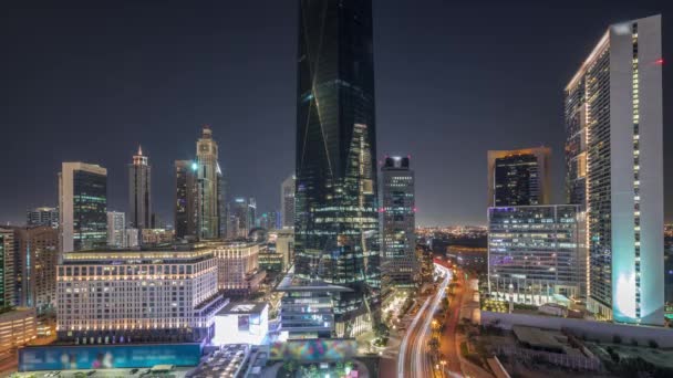 Tüm Gece Boyunca Dubai Uluslararası Finans Bölgesi Panoramik Ofis Kulelerinin — Stok video