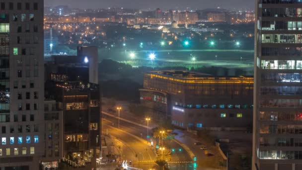 아랍에미리트 두바이에서 Difc 근처의 알사다 거리의 상황을 스카이라인으로 수있다 중심지의 — 비디오