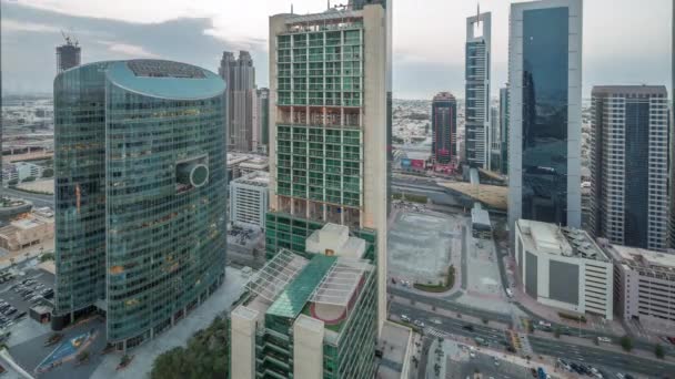 Dubai Internationella Finansiella Centrum Skyskrapor Antenn Dag Till Natt Övergång — Stockvideo