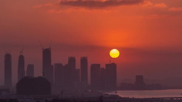 Răsărit Soare Peste Dubai Creek Harbor Zgârie Nori Turnuri Construcție — Videoclip de stoc